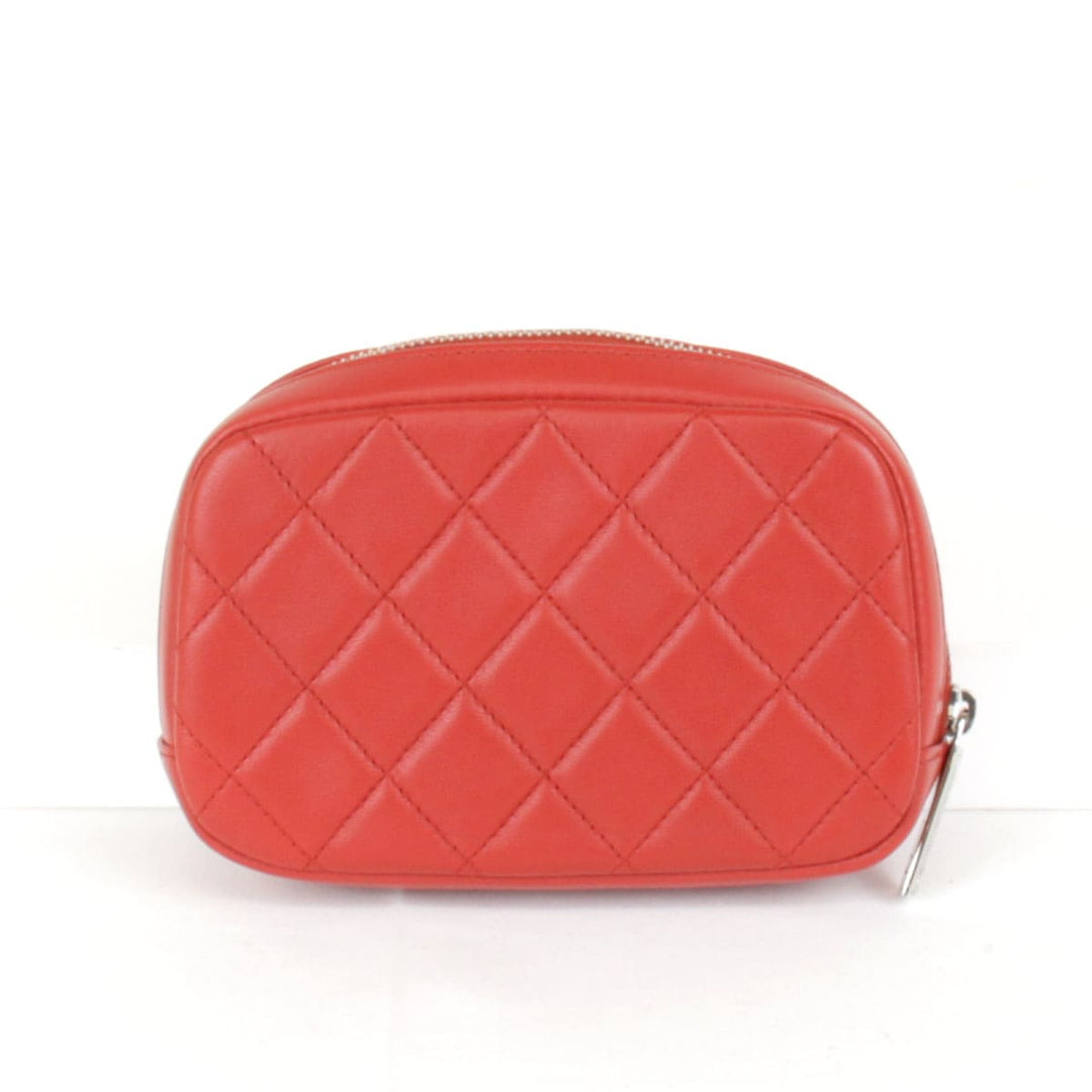 美品『USED』 
CHANEL シャネル 
 ポーチ 
ラムスキン レッド