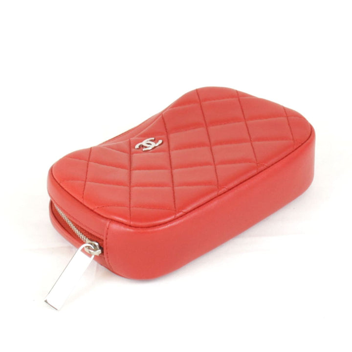 美品『USED』 
CHANEL シャネル 
 ポーチ 
ラムスキン レッド