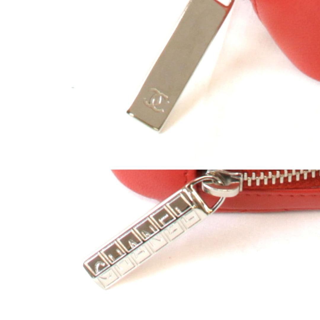 美品『USED』 
CHANEL シャネル 
 ポーチ 
ラムスキン レッド