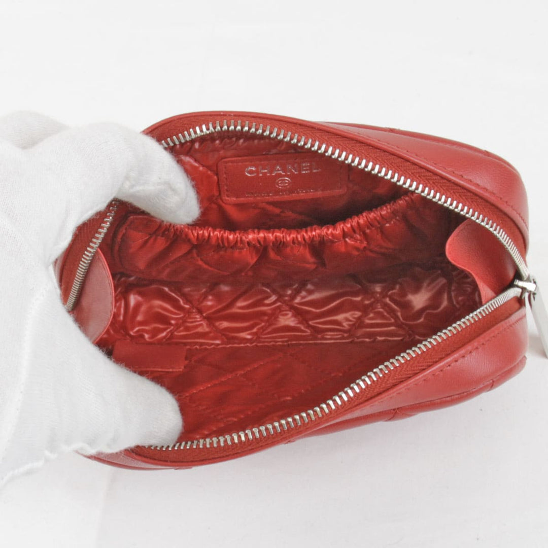 美品『USED』 
CHANEL シャネル 
 ポーチ 
ラムスキン レッド