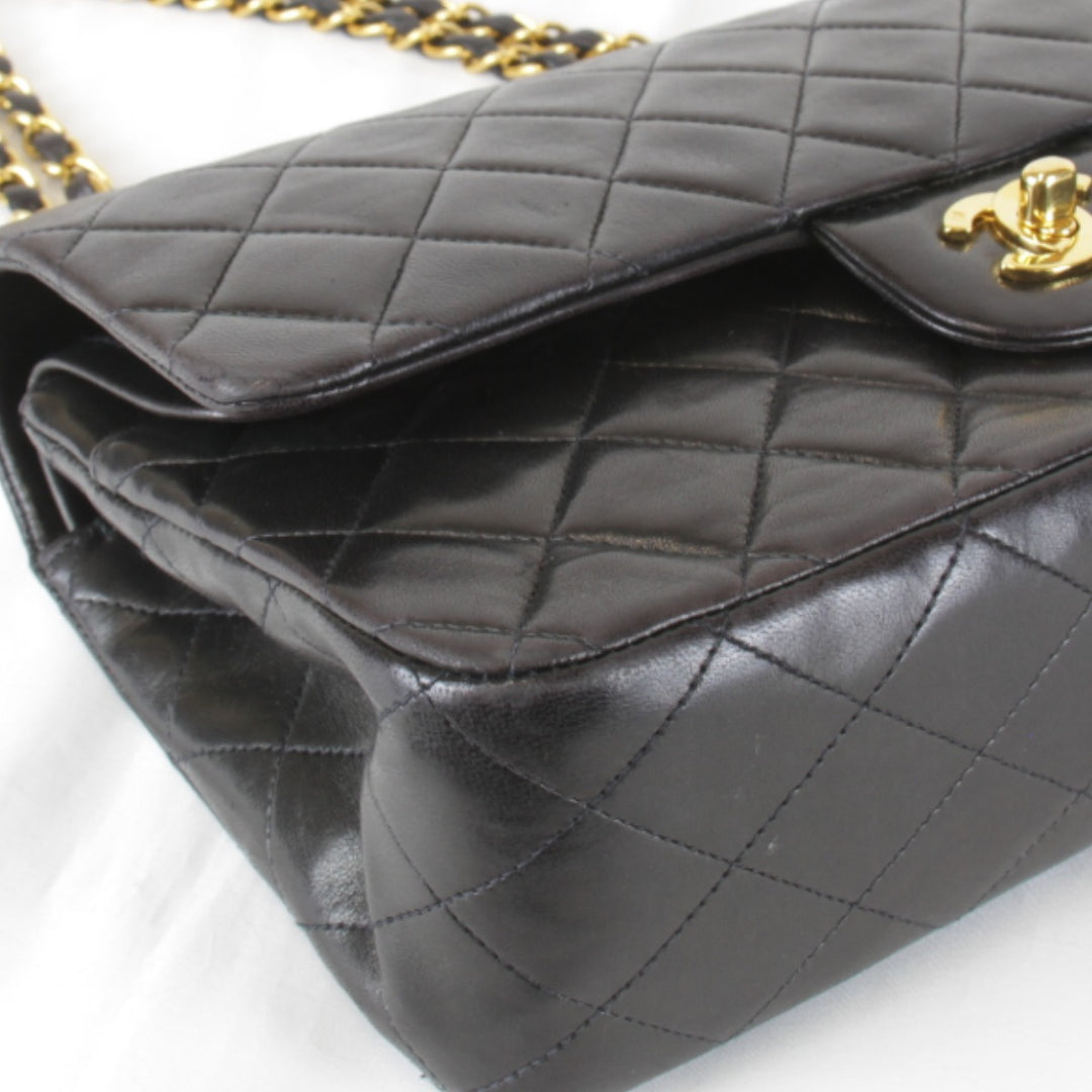 『USED』 
CHANEL シャネル 
 ダブルフラップ マトラッセ チェーンショルダー シール付 箱・袋有 ショルダーバッグ 
ラムスキン ブラック