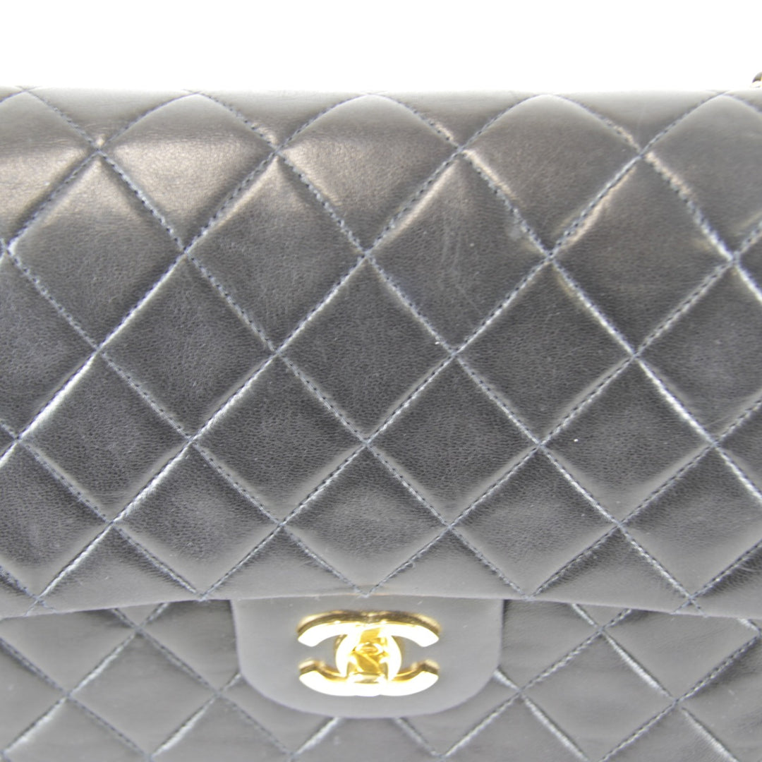 『USED』 
CHANEL シャネル 
 ダブルフラップ マトラッセ チェーンショルダー シール付 箱・袋有 ショルダーバッグ 
ラムスキン ブラック