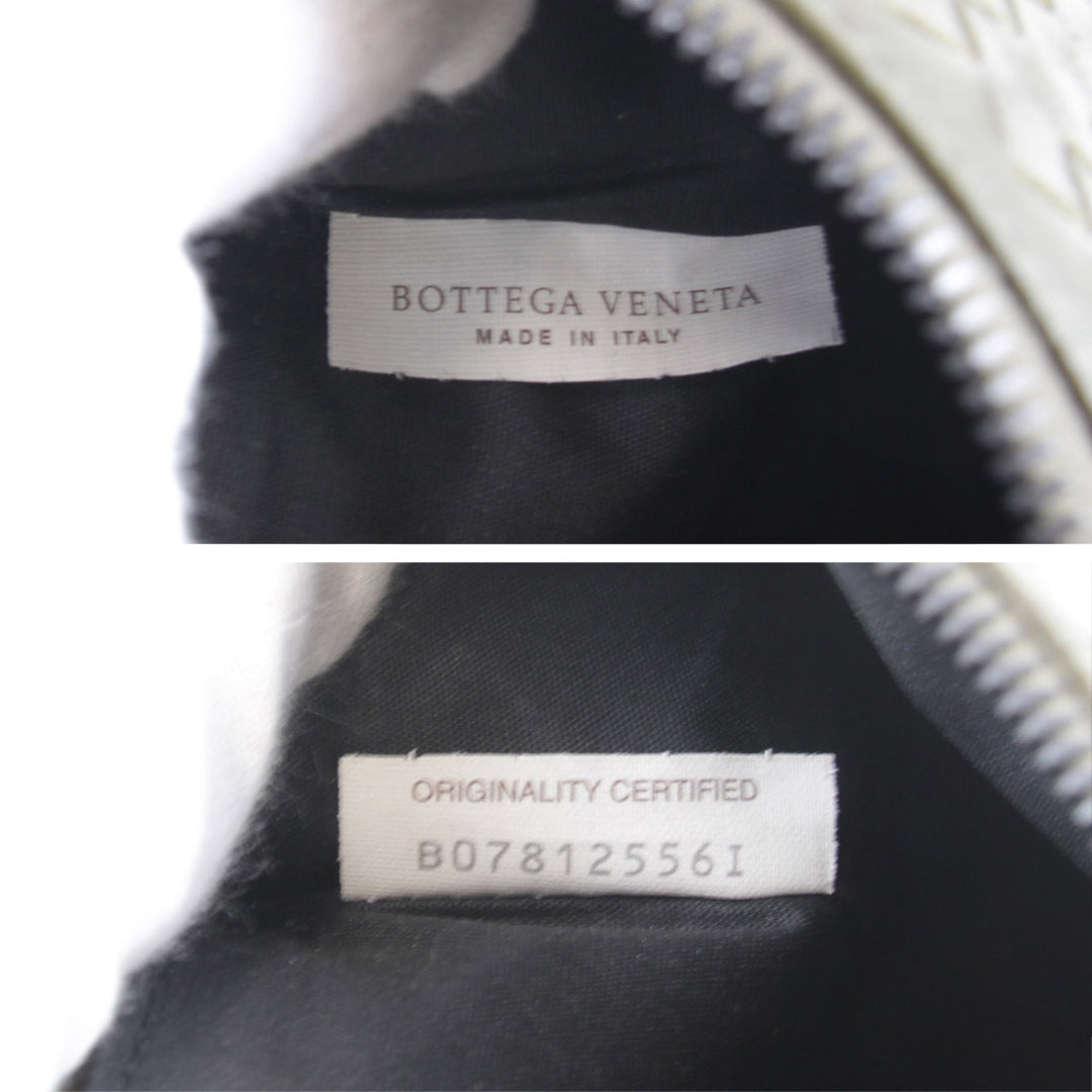 良品『USED』 
BOTTEGAVENETA ボッテガヴェネタ 
 クラッチバッグ 
レザー カーキ