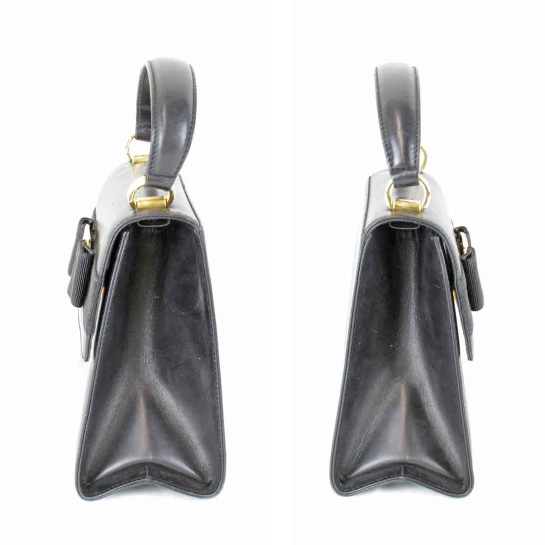 『USED』 
Salvatore Ferragamo フェラガモ 
 ショルダーバッグ 
レザー ブラック