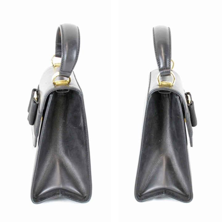 『USED』 
Salvatore Ferragamo フェラガモ 
 ショルダーバッグ 
レザー ブラック