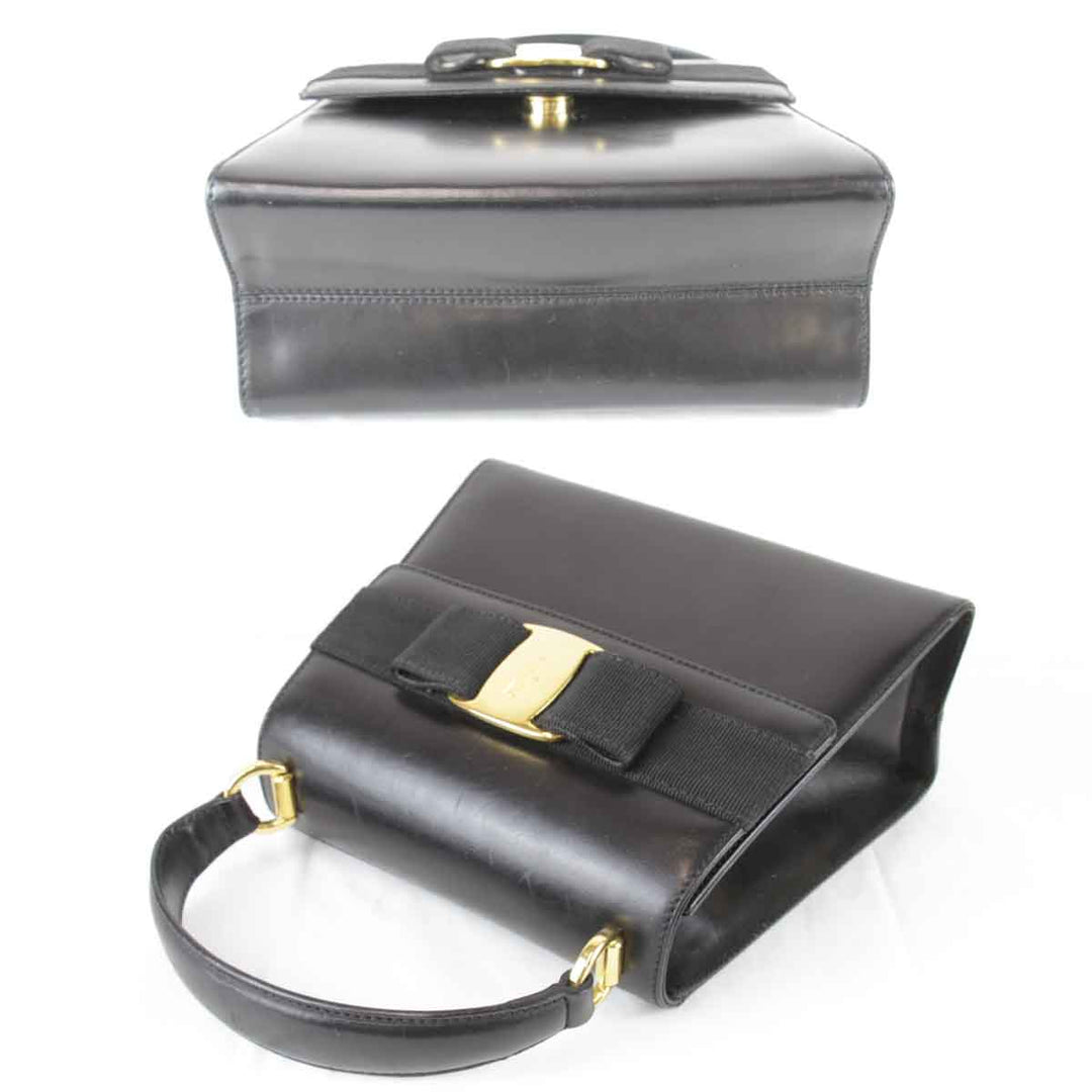 『USED』 
Salvatore Ferragamo フェラガモ 
 ショルダーバッグ 
レザー ブラック