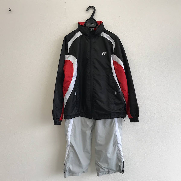 『USED』 
 
 YONEX ヨネックス スポーツウェア ジャージ セット その他セット 
ポリエステル 画像でご確認ください。