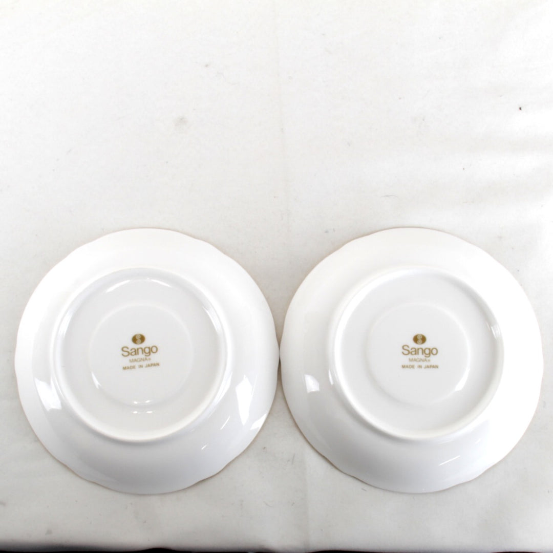 美品『USED』 
 
 SANGO MAGNA カップ&ソーサー 2客セット 果物 フルーツ 花 食器