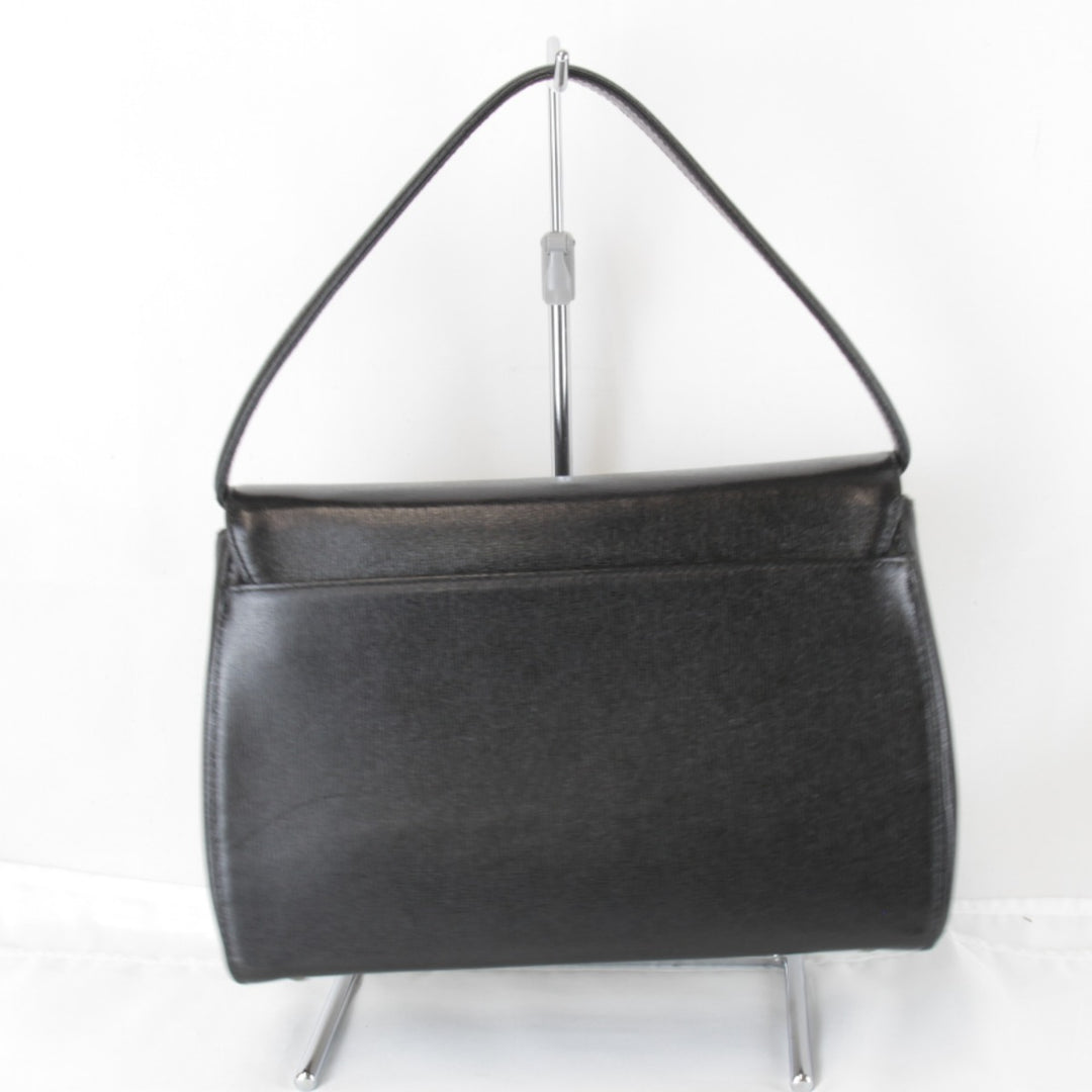良品『USED』 
emanuel ungaro ウンガロ 
 箱・ショルダーストラップ有 ハンドバッグ 
レザー ブラック 型崩れしにくい・キズがつきにくい
