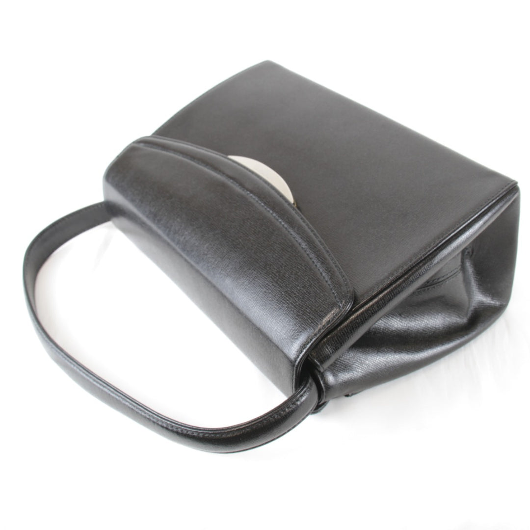 良品『USED』 
emanuel ungaro ウンガロ 
 箱・ショルダーストラップ有 ハンドバッグ 
レザー ブラック 型崩れしにくい・キズがつきにくい
