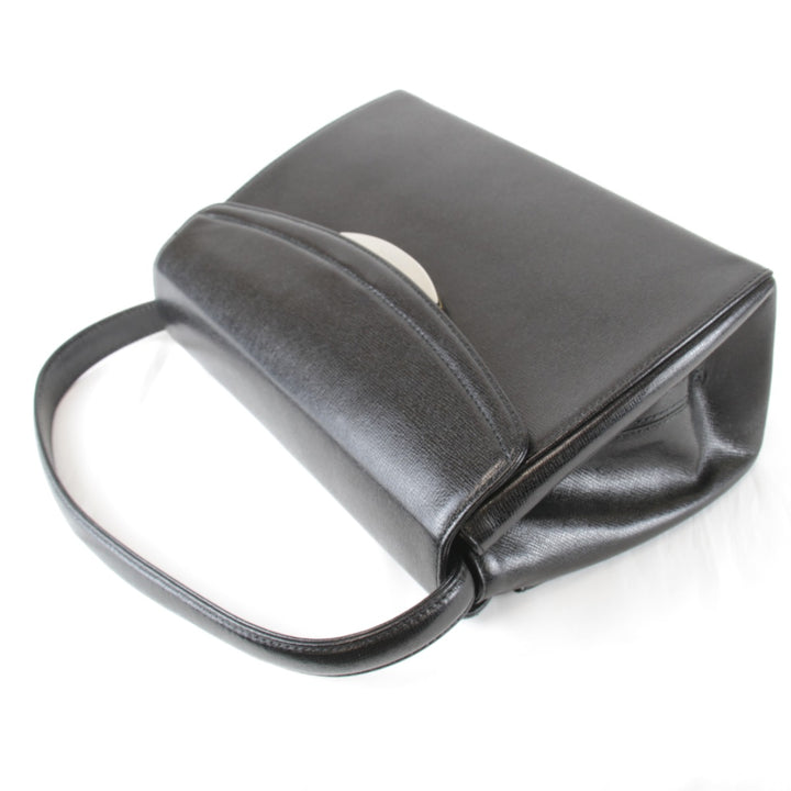 良品『USED』 
emanuel ungaro ウンガロ 
 箱・ショルダーストラップ有 ハンドバッグ 
レザー ブラック 型崩れしにくい・キズがつきにくい