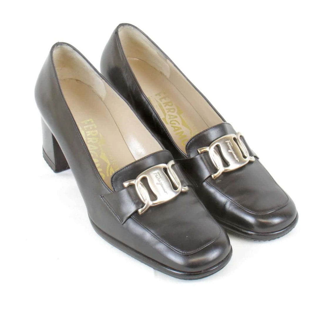 『USED』 
Salvatore Ferragamo フェラガモ 
 ビット パンプス 
レザー ブラック