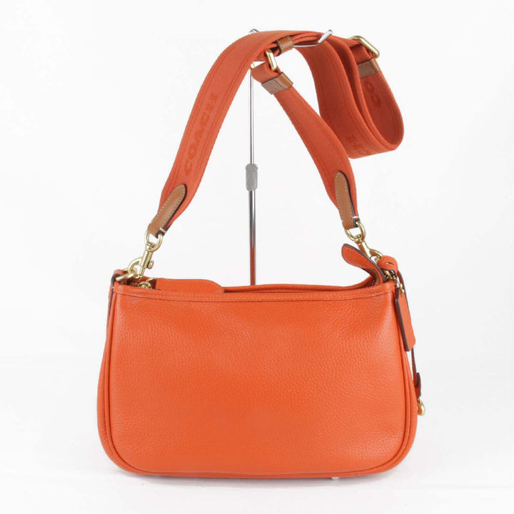 美品『USED』 
COACH コーチ 
 CC437 ショルダーバッグ 
レザー オレンジ