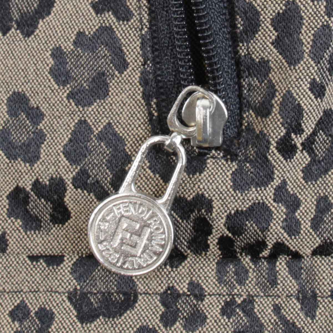 『USED』 
FENDI フェンディ 
 リバーシブルパーカー パーカー 
 ブラック/レオパード