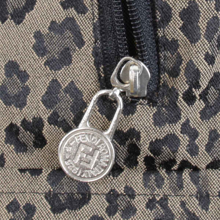 『USED』 
FENDI フェンディ 
 リバーシブルパーカー パーカー 
 ブラック/レオパード