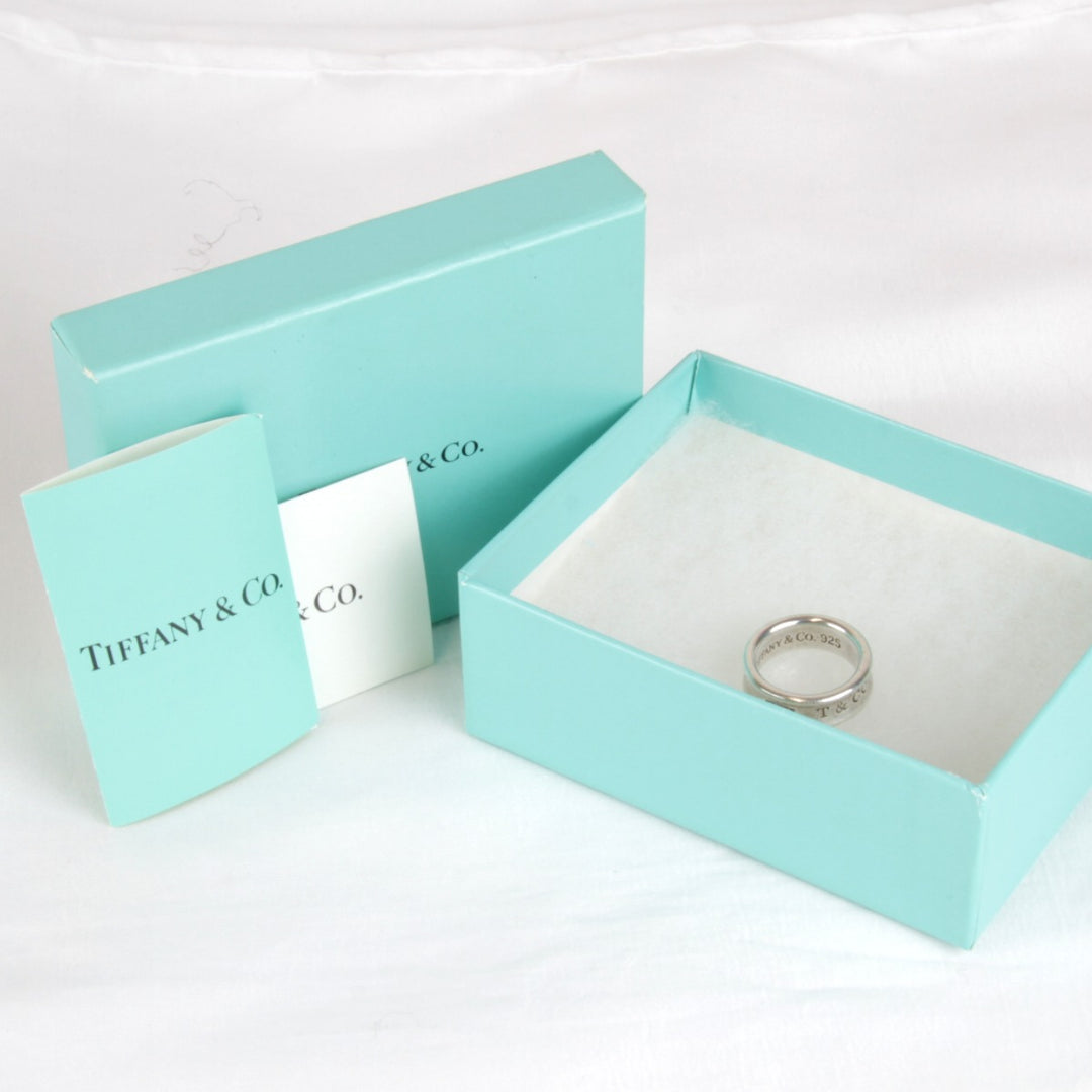 良品『USED』 シルバー925 
TIFFANY&Co. ナロー リング・指輪