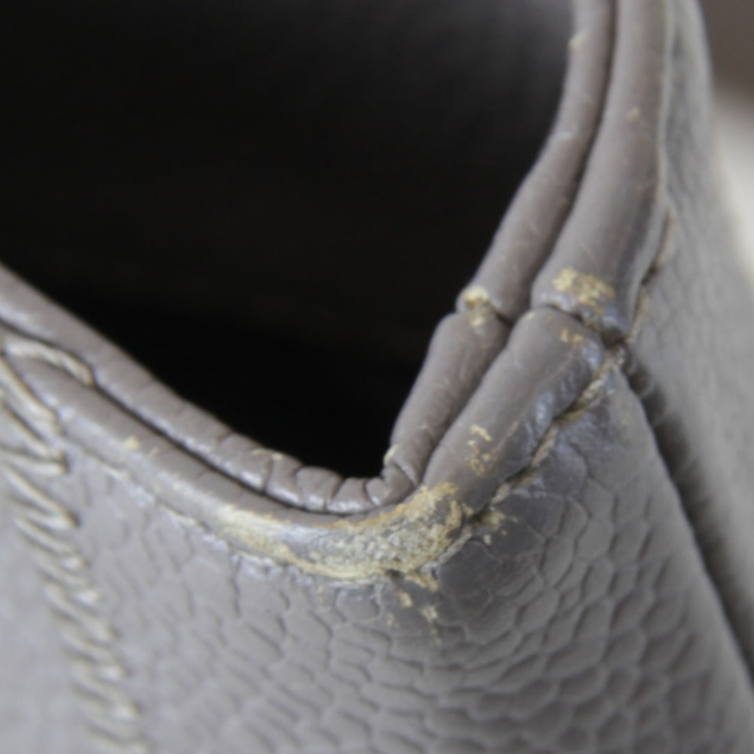 良品『USED』 
CHANEL シャネル 
 チョコバー ロゴプレート ハンドバッグ 
キャビアスキン グレー 人気 落ち着いた色 合わせやすい