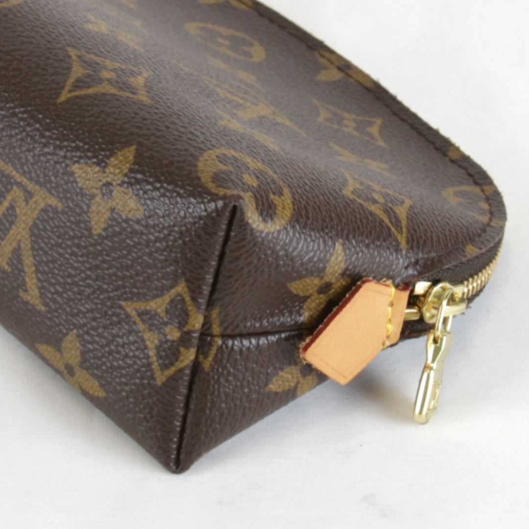 美品『USED』 
LOUIS VUITTON ルイ・ヴィトン 
 ポシェットコスメティックPM M47515 化粧ポーチ 
モノグラムキャンバス ブラウン