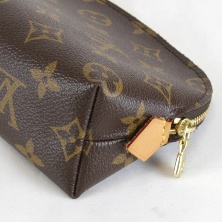 美品『USED』 
LOUIS VUITTON ルイ・ヴィトン 
 ポシェットコスメティックPM M47515 化粧ポーチ 
モノグラムキャンバス ブラウン