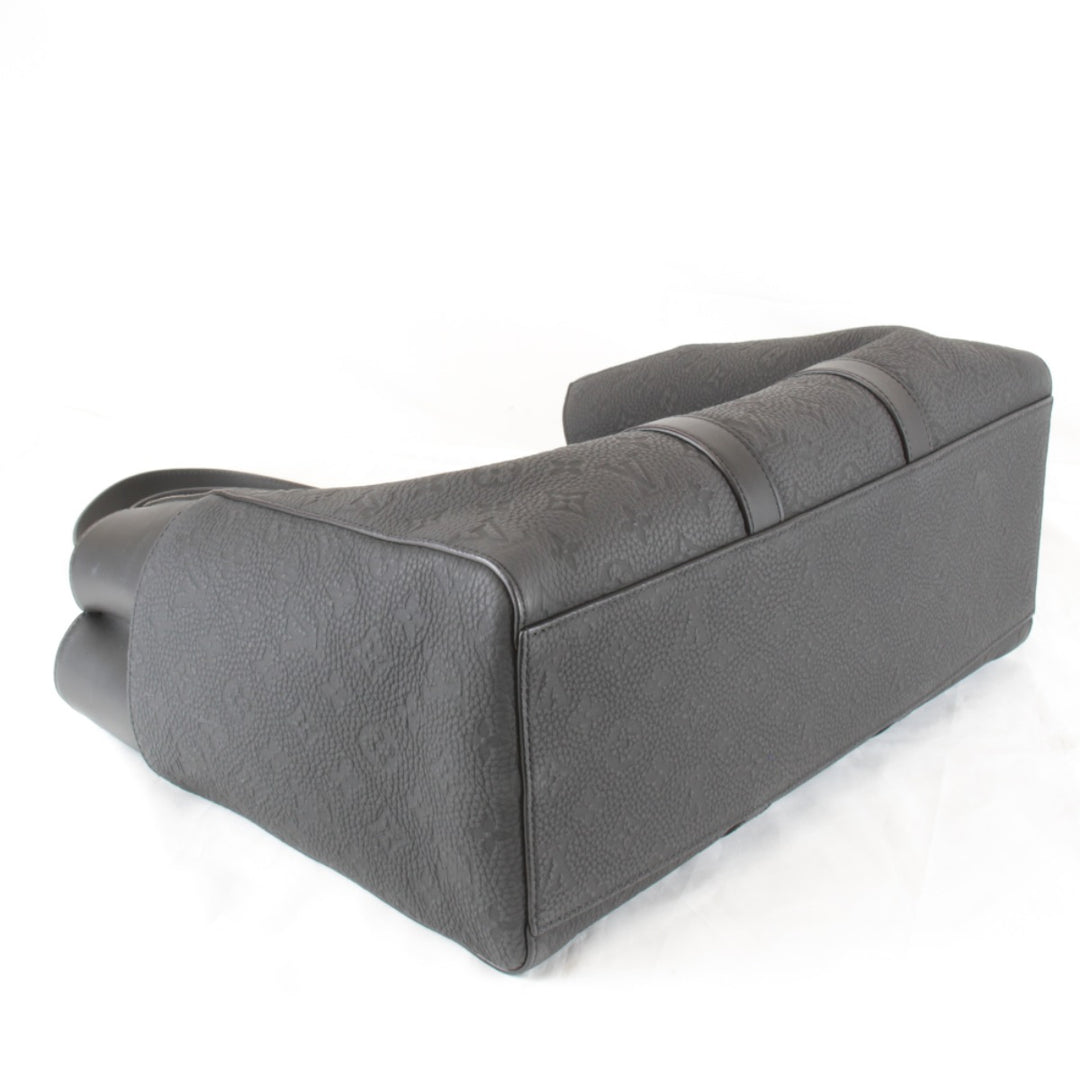 美品『USED』 
LOUIS VUITTON ルイ・ヴィトン 
 サックプラ24H M21865 トートバッグ 
トリヨンモノグラム ブラック 高級 ハイブランド 大容量 柔らかめの素材