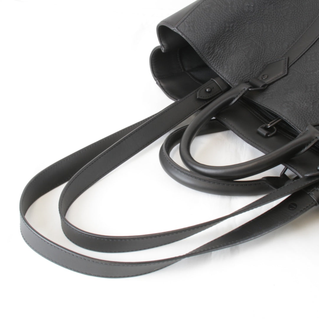 美品『USED』 
LOUIS VUITTON ルイ・ヴィトン 
 サックプラ24H M21865 トートバッグ 
トリヨンモノグラム ブラック 高級 ハイブランド 大容量 柔らかめの素材