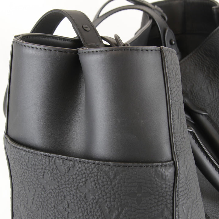美品『USED』 
LOUIS VUITTON ルイ・ヴィトン 
 サックプラ24H M21865 トートバッグ 
トリヨンモノグラム ブラック 高級 ハイブランド 大容量 柔らかめの素材