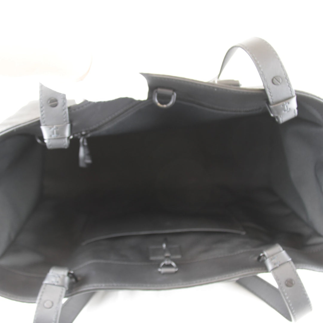 美品『USED』 
LOUIS VUITTON ルイ・ヴィトン 
 サックプラ24H M21865 トートバッグ 
トリヨンモノグラム ブラック 高級 ハイブランド 大容量 柔らかめの素材