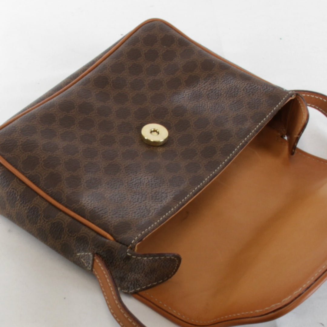 『USED』 
CELINE セリーヌ 
 マカダム柄 ショルダーバッグ 
PVC/レザー ブラウン