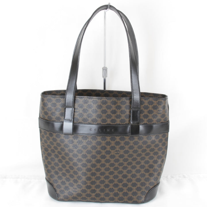 良品『USED』 
CELINE セリーヌ 
 マカダム柄 DM00/2 トートバッグ 
PVC/レザー ブラウン ベーシック シックな色