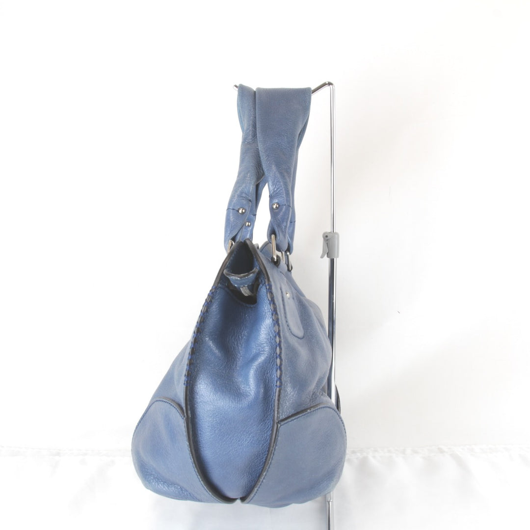 『USED』 
CELINE セリーヌ 
 ビタースウィート ハンドバッグ 
レザー ブルー スタイリッシュな形 馬車金具 ポケットが多く多機能