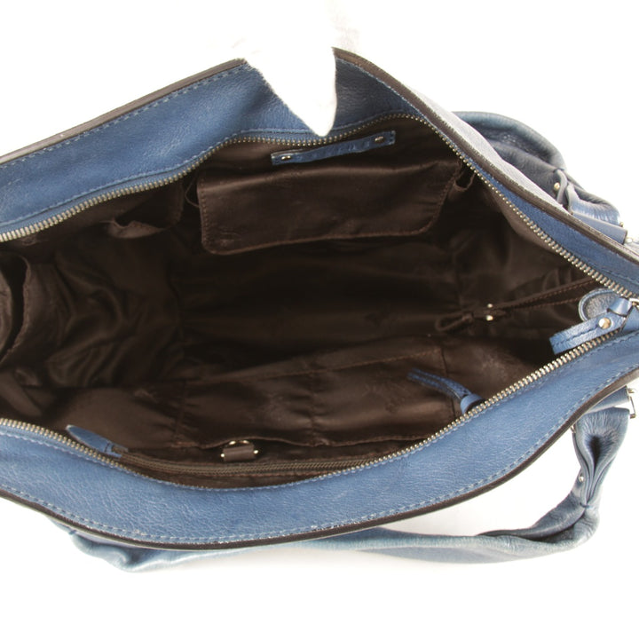 『USED』 
CELINE セリーヌ 
 ビタースウィート ハンドバッグ 
レザー ブルー スタイリッシュな形 馬車金具 ポケットが多く多機能