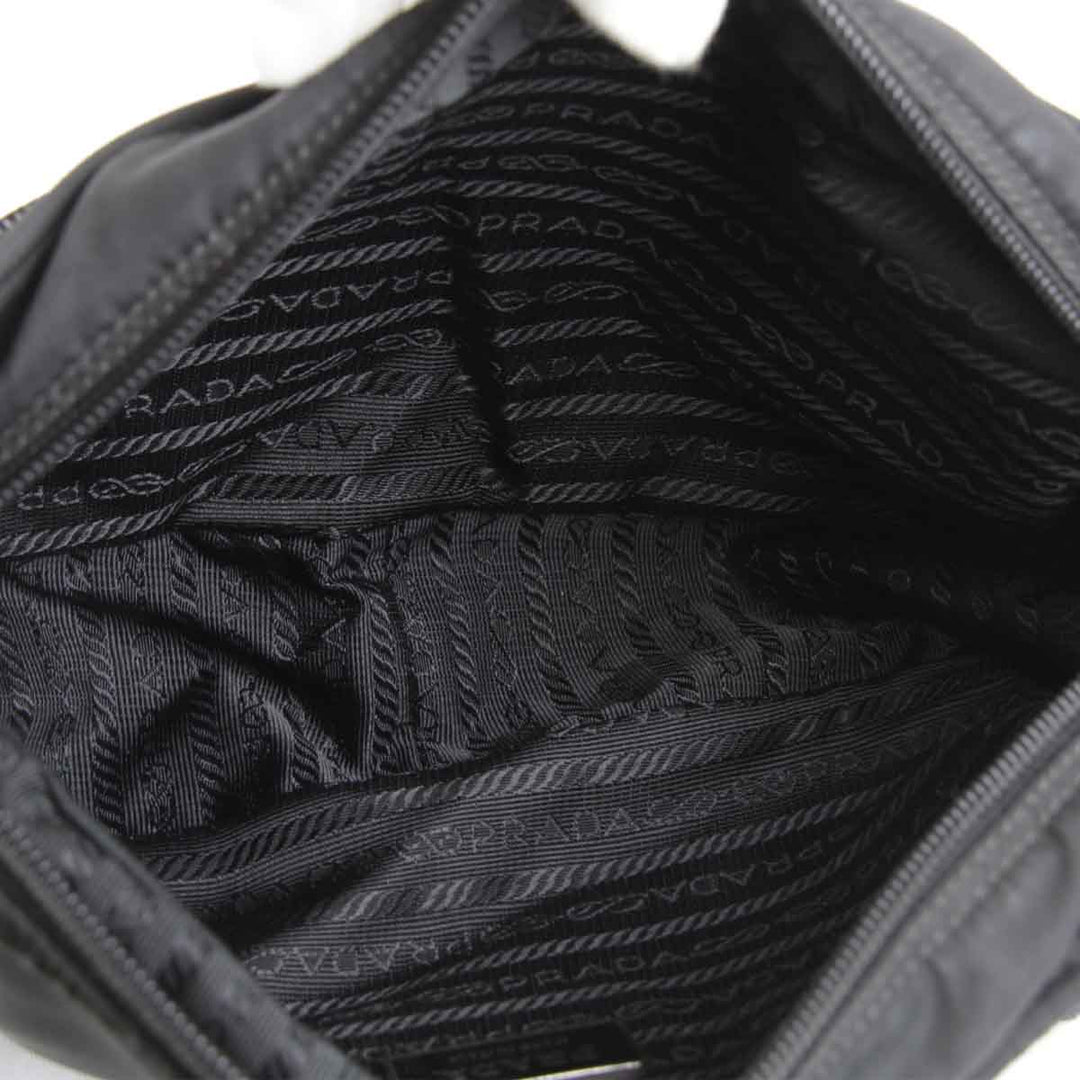 良品『USED』 
PRADA プラダ 
 ショルダーバッグ 
ナイロン ブラック