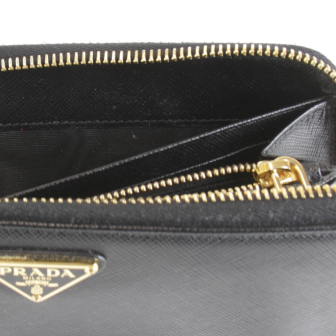 【価格改定】美品『USED』 
PRADA プラダ 
 サフィアーノラウンドファスナー 長財布 
レザー ブラック