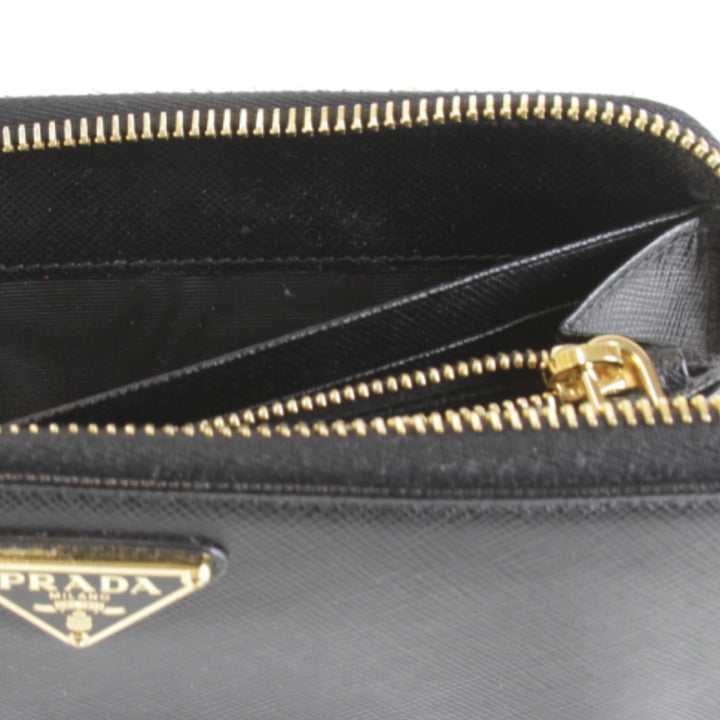 【価格改定】美品『USED』 
PRADA プラダ 
 サフィアーノラウンドファスナー 長財布 
レザー ブラック
