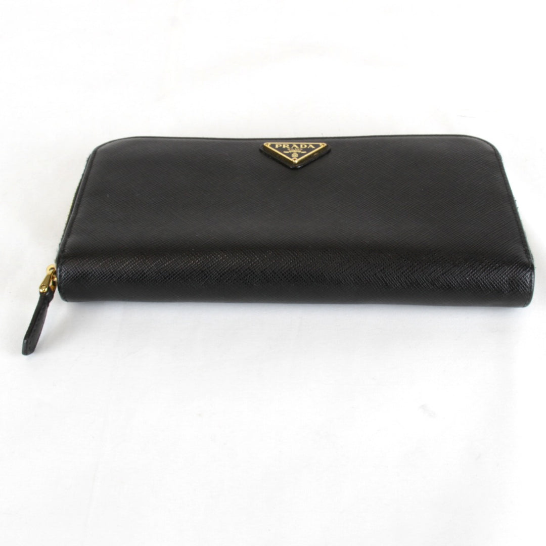 【価格改定】美品『USED』 
PRADA プラダ 
 サフィアーノラウンドファスナー 長財布 
レザー ブラック