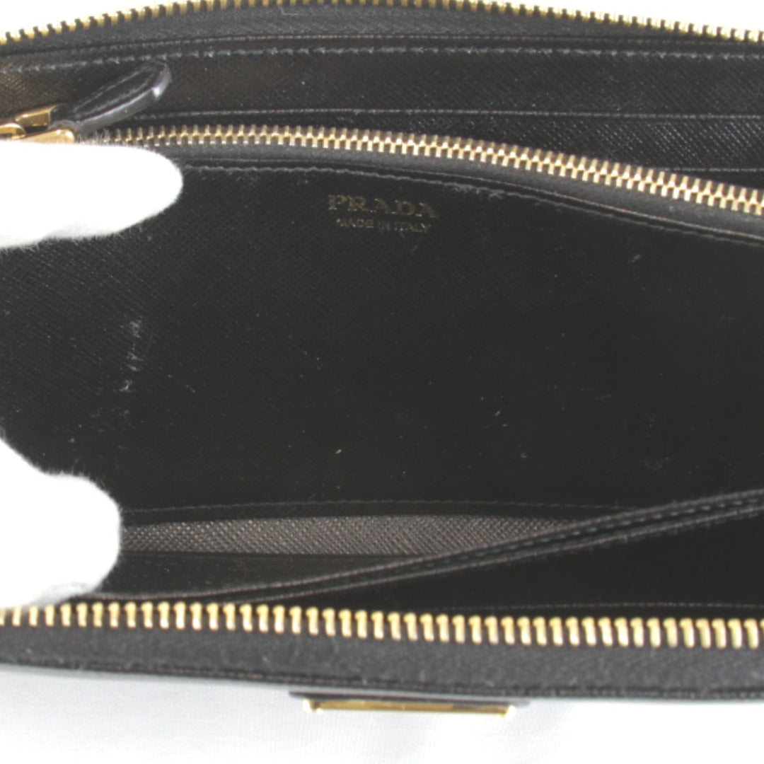 【価格改定】美品『USED』 
PRADA プラダ 
 サフィアーノラウンドファスナー 長財布 
レザー ブラック