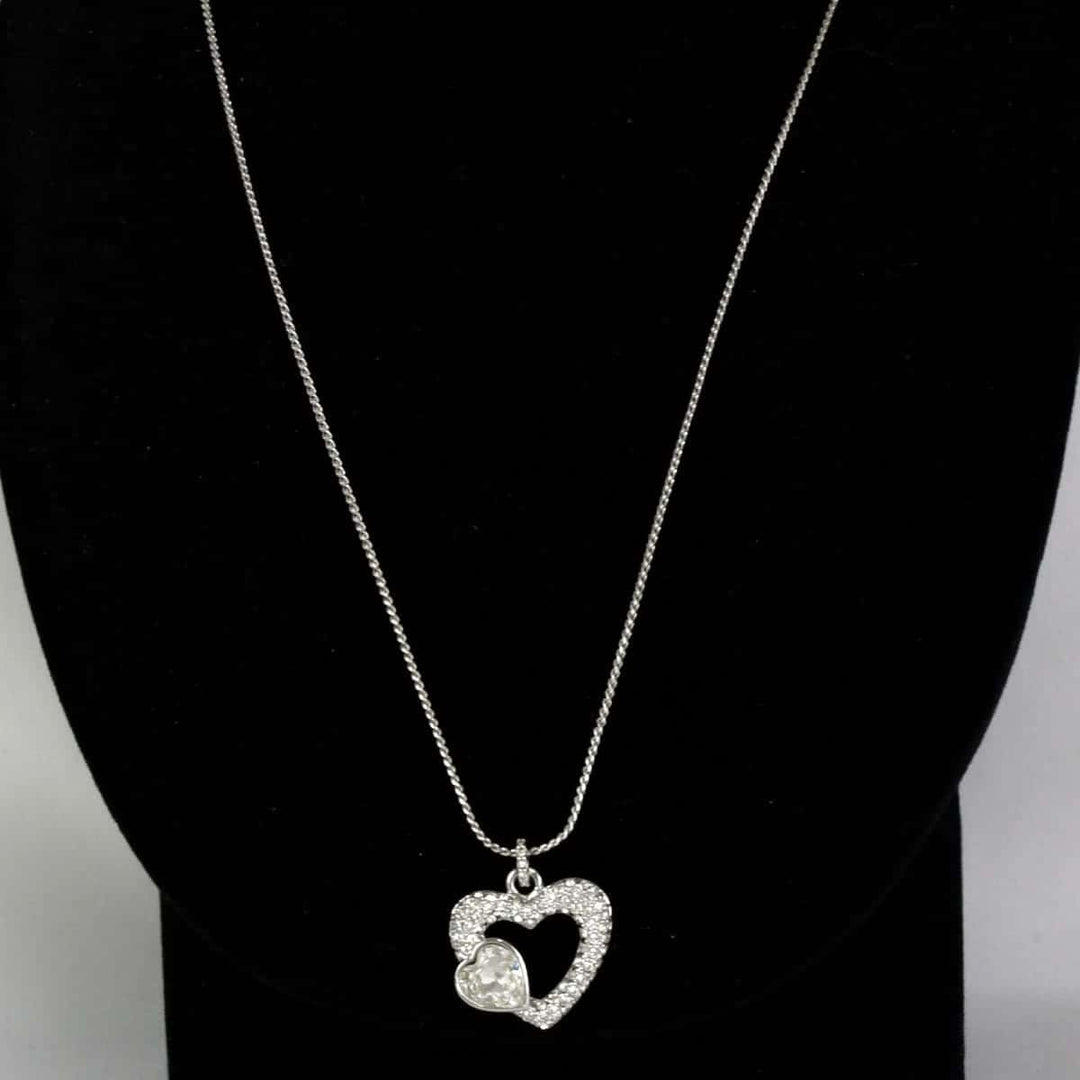 美品『USED』 クリスタル /ロジウムコーティング 
SWAROVSKI エモーション ペンダント ハート ネックレス