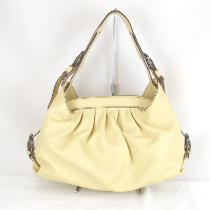 美品『USED』 
FENDI フェンディ 
 ワンショルダーバッグ ハンドバッグ 
レザー イエロー ギャザー