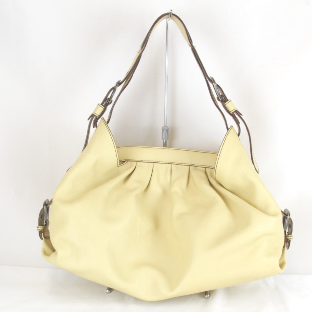 美品『USED』 
FENDI フェンディ 
 ワンショルダーバッグ ハンドバッグ 
レザー イエロー ギャザー