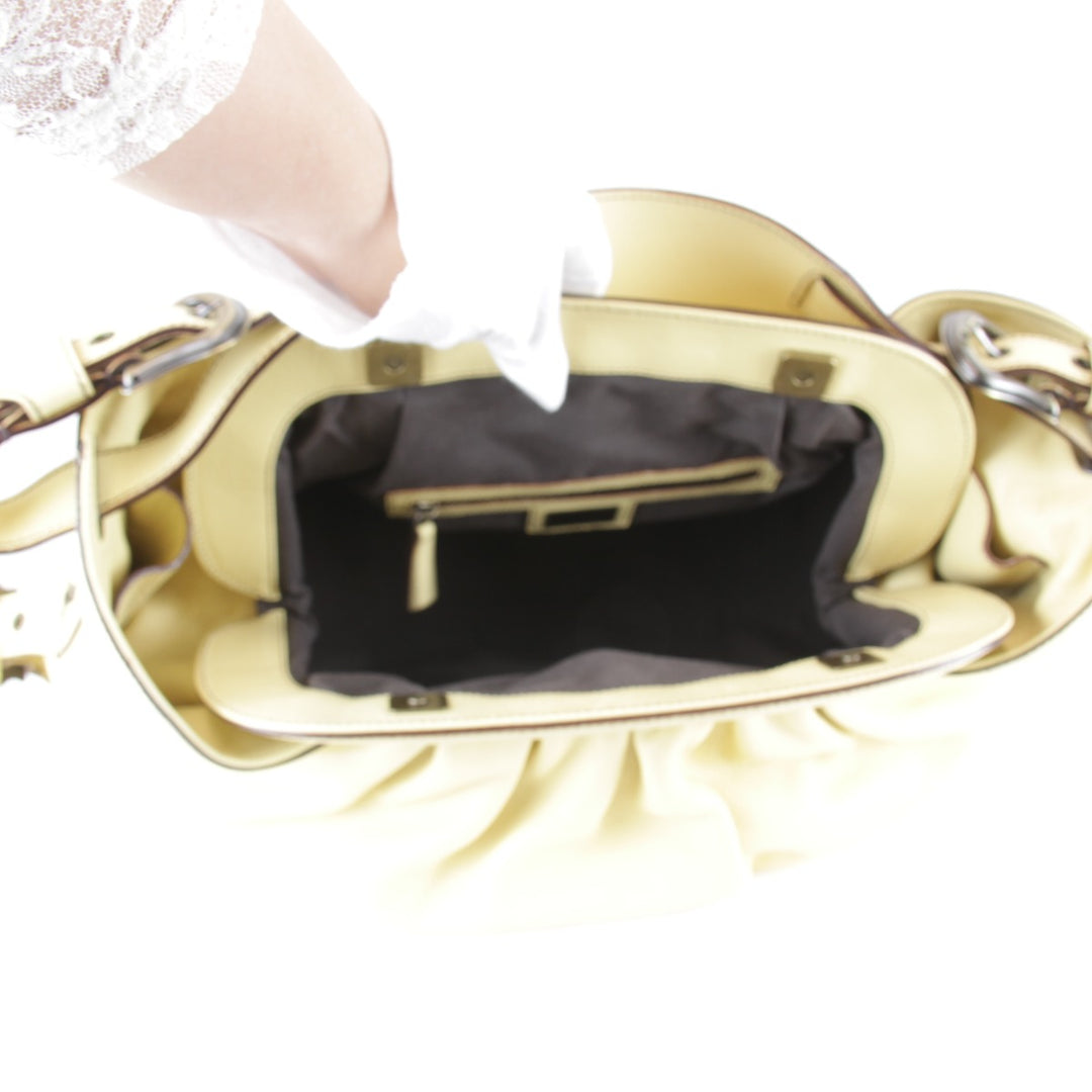 美品『USED』 
FENDI フェンディ 
 ワンショルダーバッグ ハンドバッグ 
レザー イエロー ギャザー