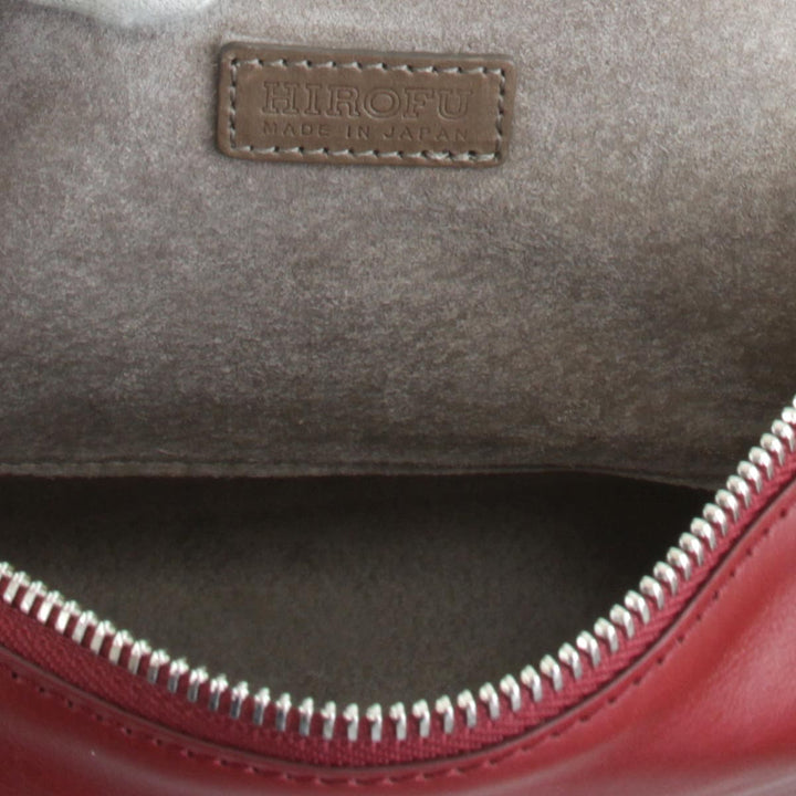 『USED』 
HIROFU ヒロフ 
 ショルダーバッグ 
レザー レッド
