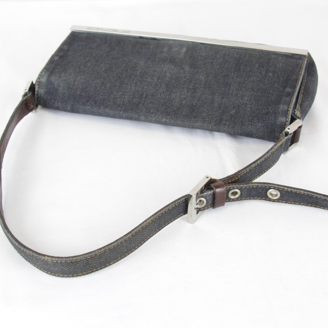 【価格改定】『USED』 
FENDI フェンディ 
 ロゴ ワンショルダー ショルダーバッグ 
デニム ネイビー
