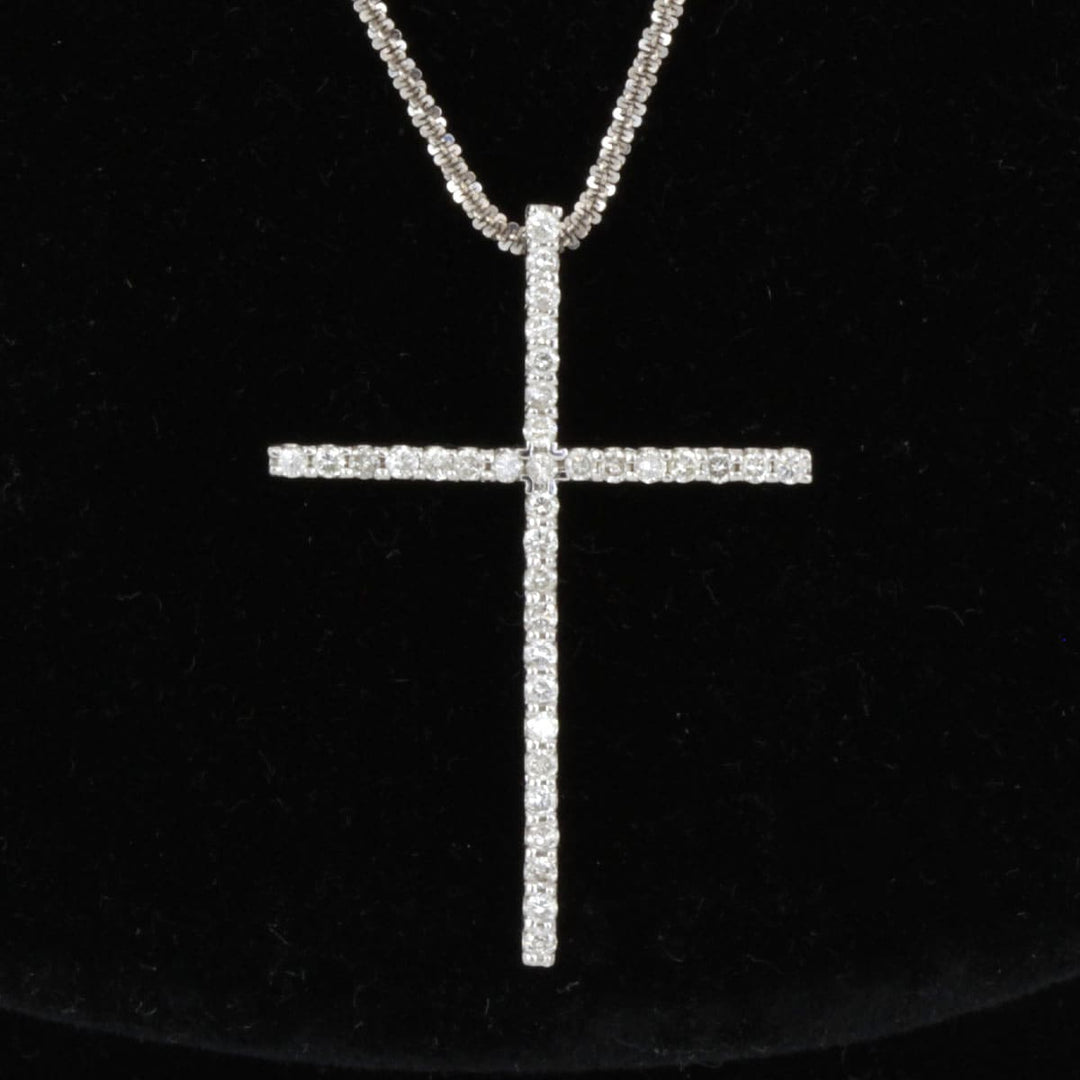 美品『USED』 K18WG 
 クロス ネックレス
 ダイヤモンド 0.50 6.1g
