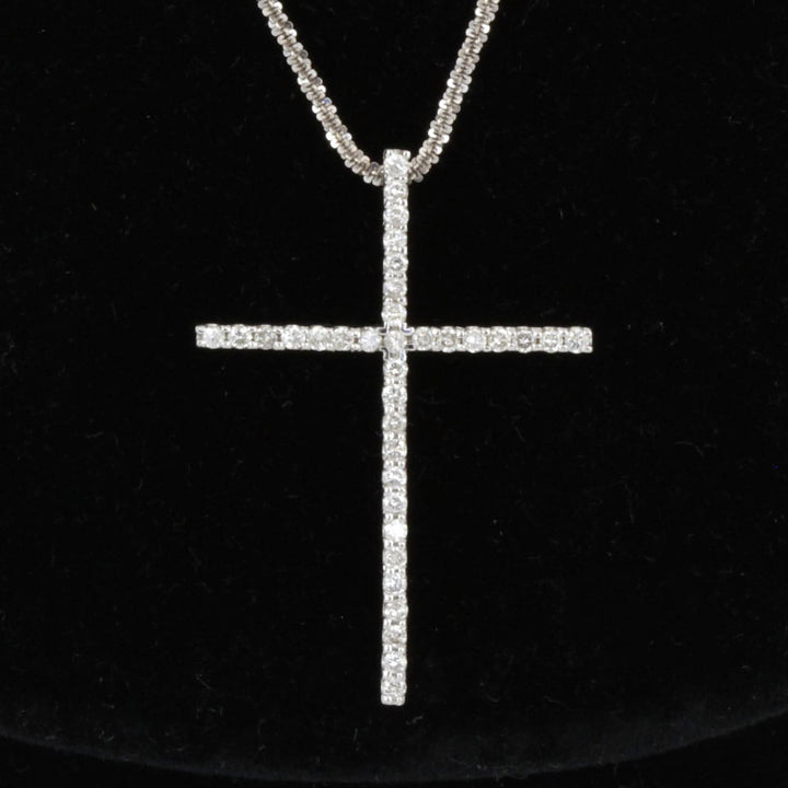 美品『USED』 K18WG 
 クロス ネックレス
 ダイヤモンド 0.50 6.1g