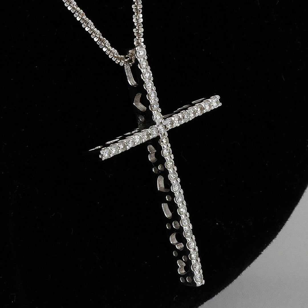 美品『USED』 K18WG 
 クロス ネックレス
 ダイヤモンド 0.50 6.1g