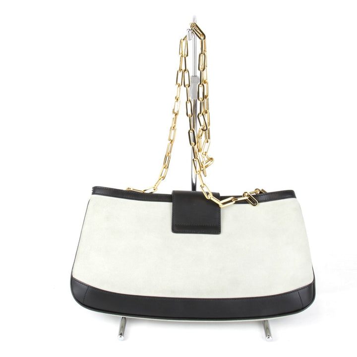『USED』 
GUCCI グッチ 
 001・4110・001013 ショルダーバッグ 
スウェード ホワイト