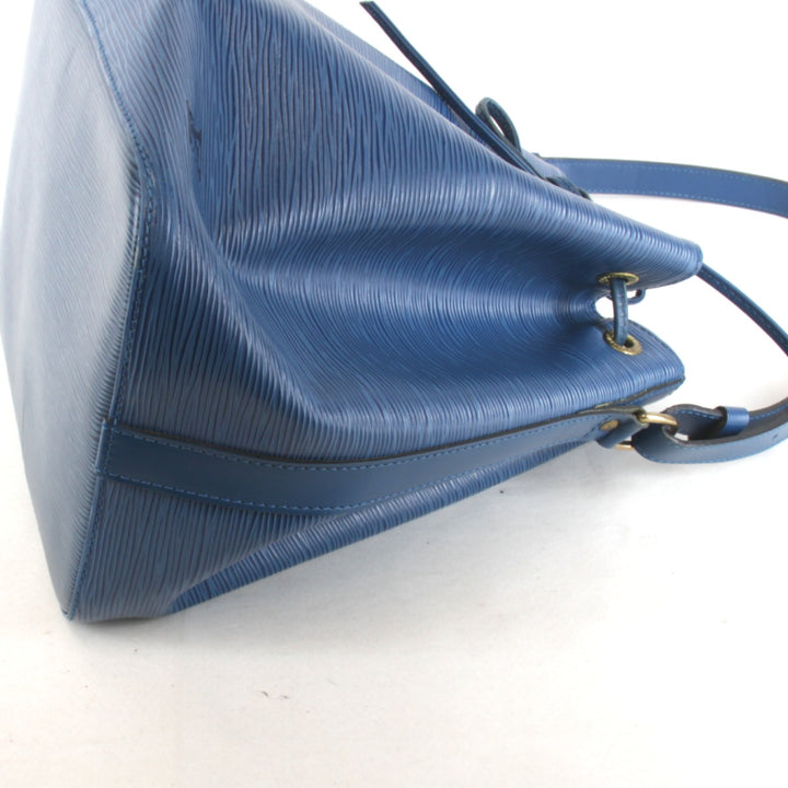 『USED』 
LOUIS VUITTON ルイ・ヴィトン 
 プチノエ 巾着 M44105 ショルダーバッグ 
エピレザー ブルー