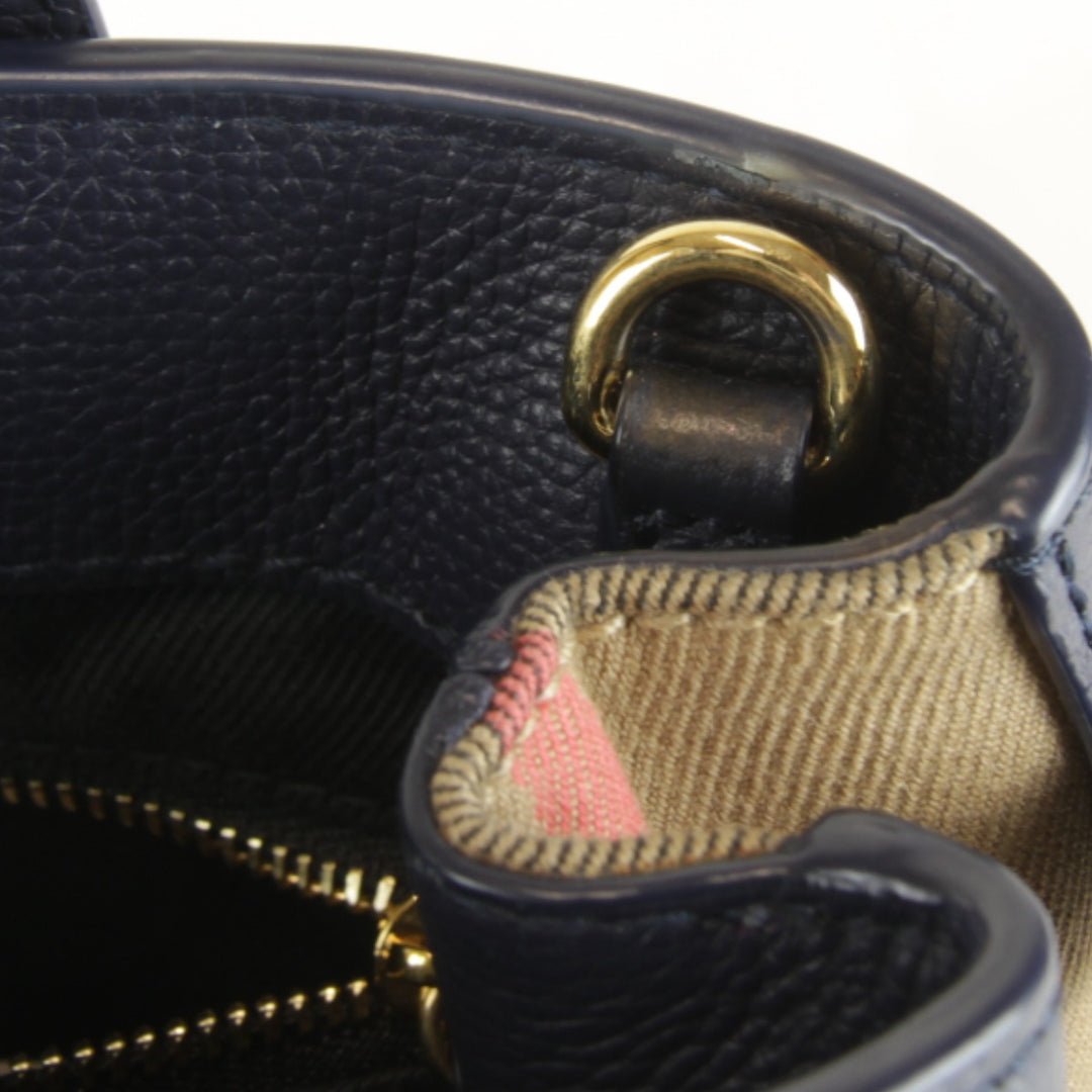 良品『USED』 
BURBERRY バーバリー 
 スモールバナー 2WAY ハンドバッグ 
レザー ネイビー