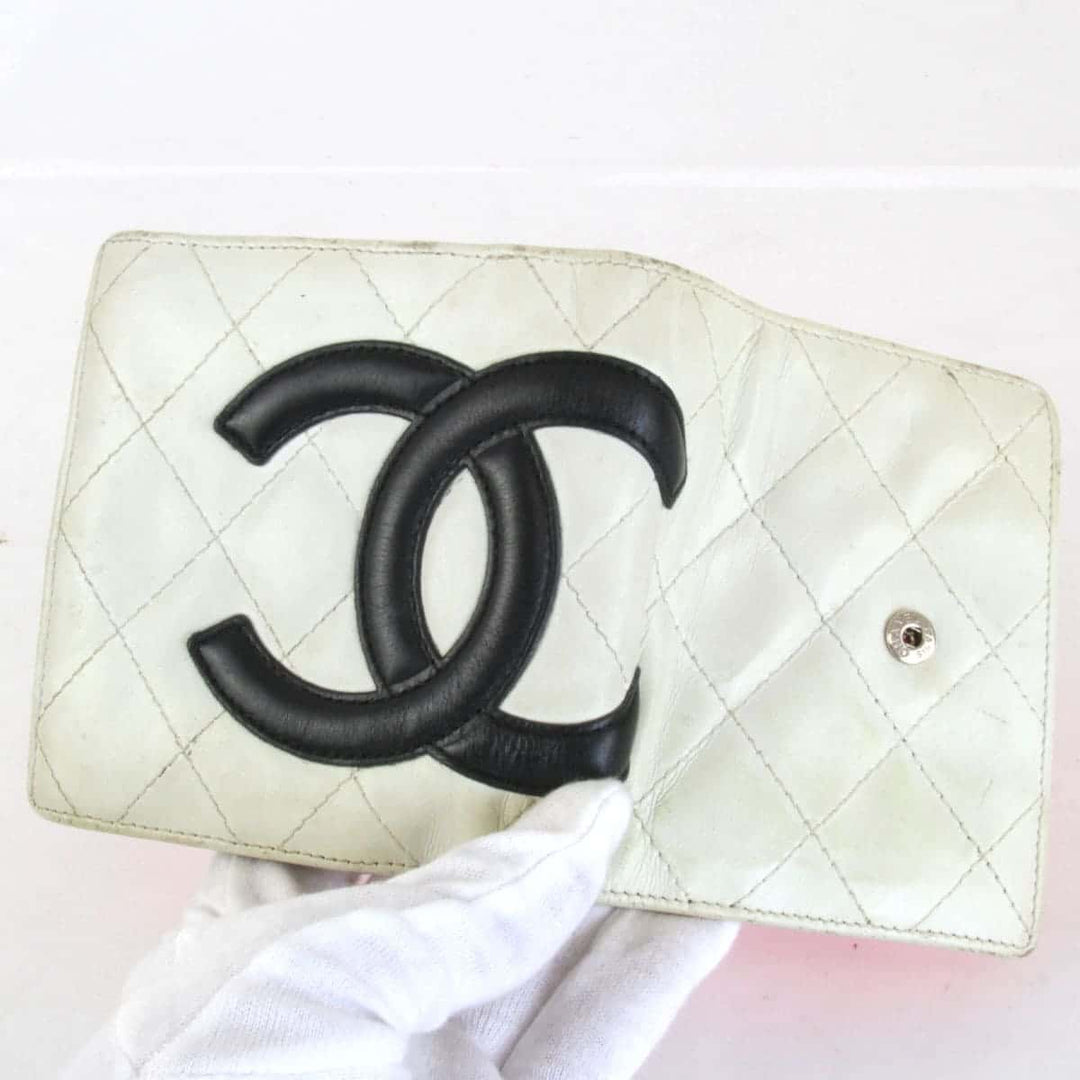 『USED』 
CHANEL シャネル 
 カンボンライン 二つ折り財布 
レザー ホワイト