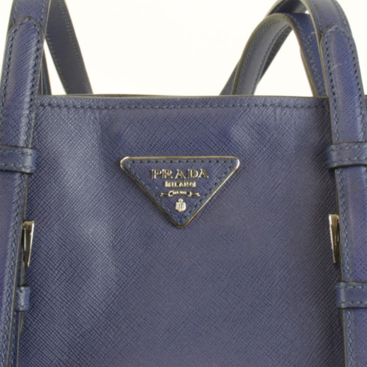 『USED』 
PRADA プラダ 
 サフィアーノ トライアングルロゴ ショルダー 肩掛け ハイブランド トートバッグ 
レザー ネイビー